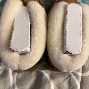 UGGS ankle boots. Brand new never worn. Women’s size 40 Tan color with bow